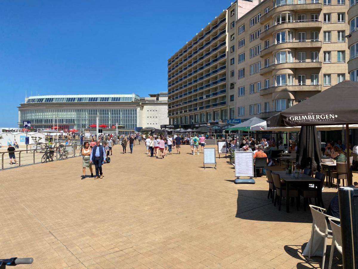 Panoramic View On Beach, Ships, Sea - Place To Be Ostend Exterior photo